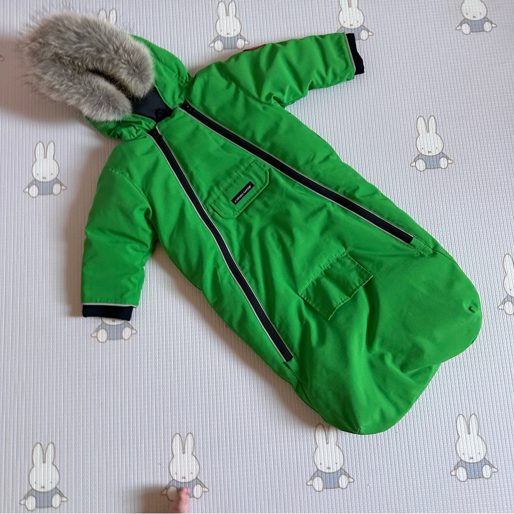 Canada goose green parka foot muffin bunting